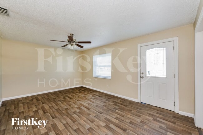 4301 Tarpon Dr SE, Unit #1 in St. Petersburg, FL - Foto de edificio - Building Photo