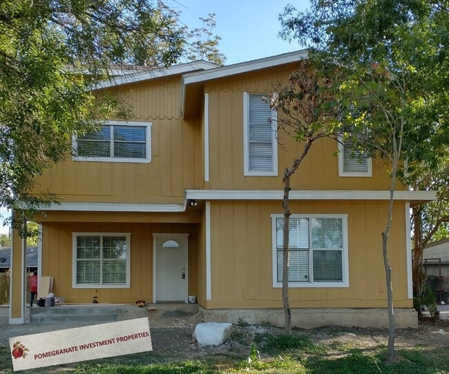 614 Barberry St, Unit 201