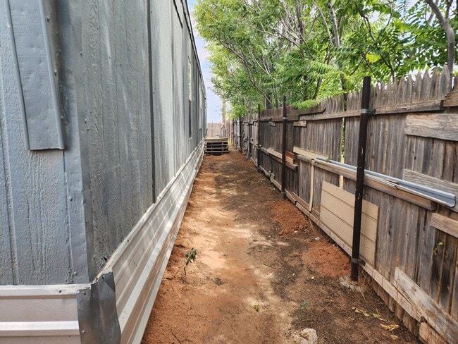 3544 W 15th St in Odessa, TX - Building Photo - Building Photo