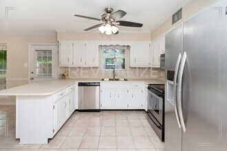 9490 Cinder Dr in Mobile, AL - Building Photo - Building Photo