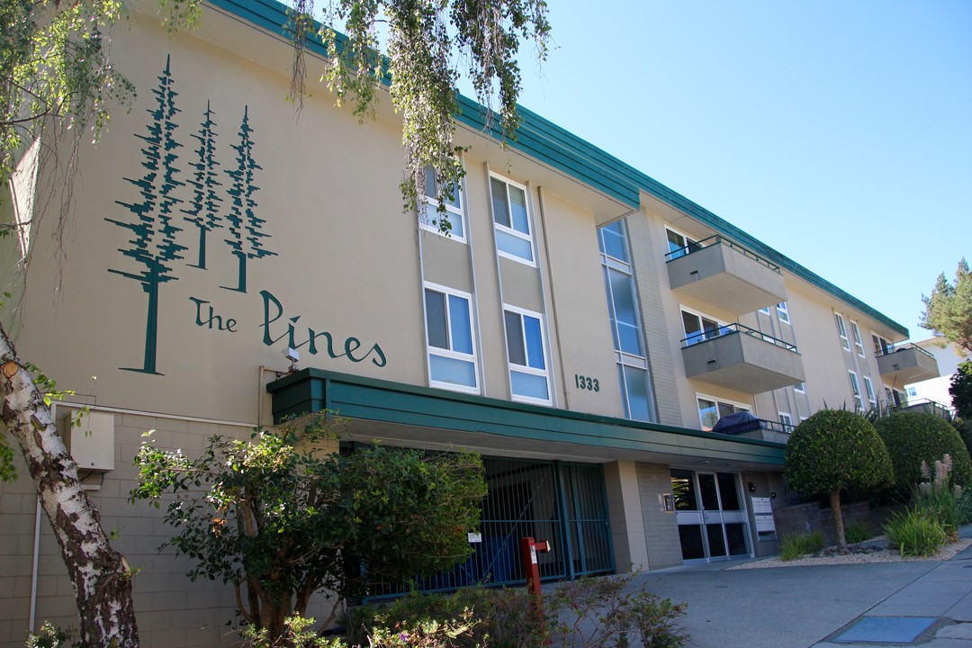 The Pines in San Mateo, CA - Building Photo