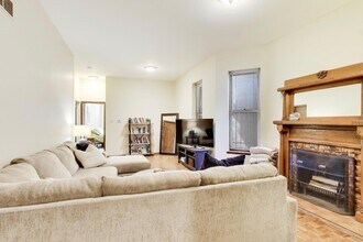 922 W Fullerton Ave in Chicago, IL - Building Photo - Building Photo