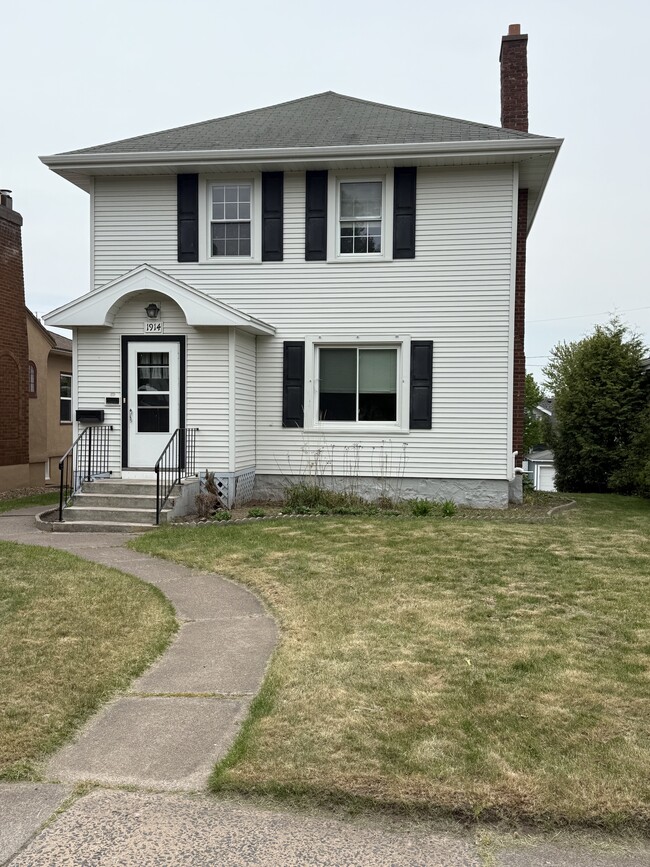 property at 1914 Lawn St