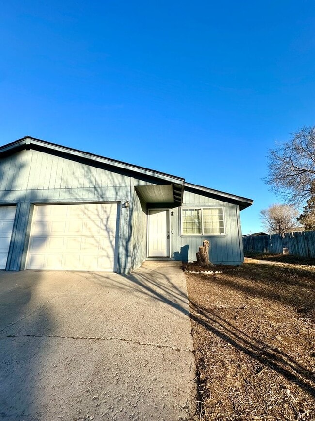 1328-1330 SW 17th St in Redmond, OR - Building Photo - Building Photo