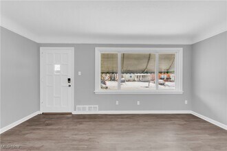 22501 Arms Ave in Euclid, OH - Building Photo - Building Photo