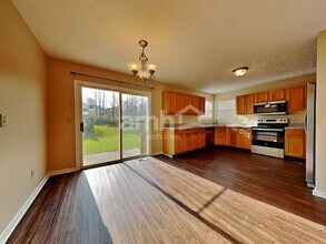 5671 Longbow Dr in Hamilton, OH - Building Photo - Building Photo