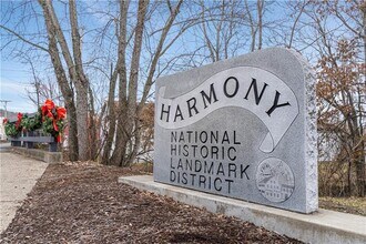 135 Affinity Dr in Harmony, PA - Building Photo - Building Photo
