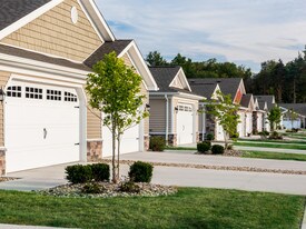 Redwood Warsaw in Warsaw, IN - Building Photo