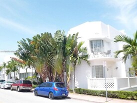 611 11th St in Miami Beach, FL - Building Photo