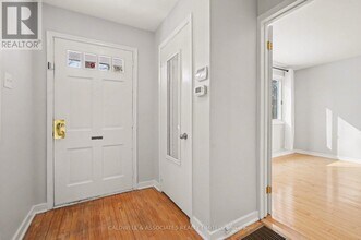 5 Arundel Ave in Ottawa, ON - Building Photo - Building Photo