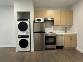 276 Newbury St, Unit 10 in Boston, MA - Building Photo