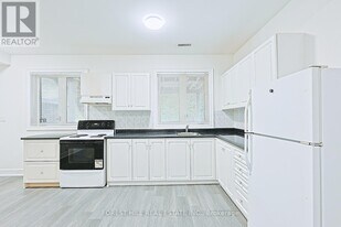 61 Fairchild Ave in Toronto, ON - Building Photo