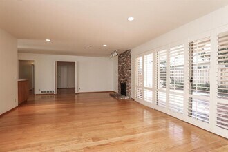 4120 Donald Dr in Palo Alto, CA - Building Photo - Building Photo