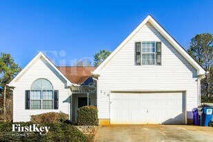 179 Calico Loop in Grantville, GA - Building Photo