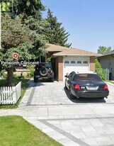 135 Petworth Crescent in Toronto, ON - Building Photo