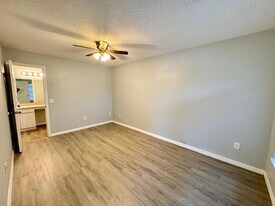304 Washington Palm Loop in Davenport, FL - Building Photo