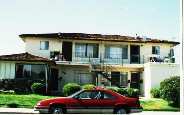 2206 A-D Deborah Dr in Santa Clara, CA - Foto de edificio - Building Photo