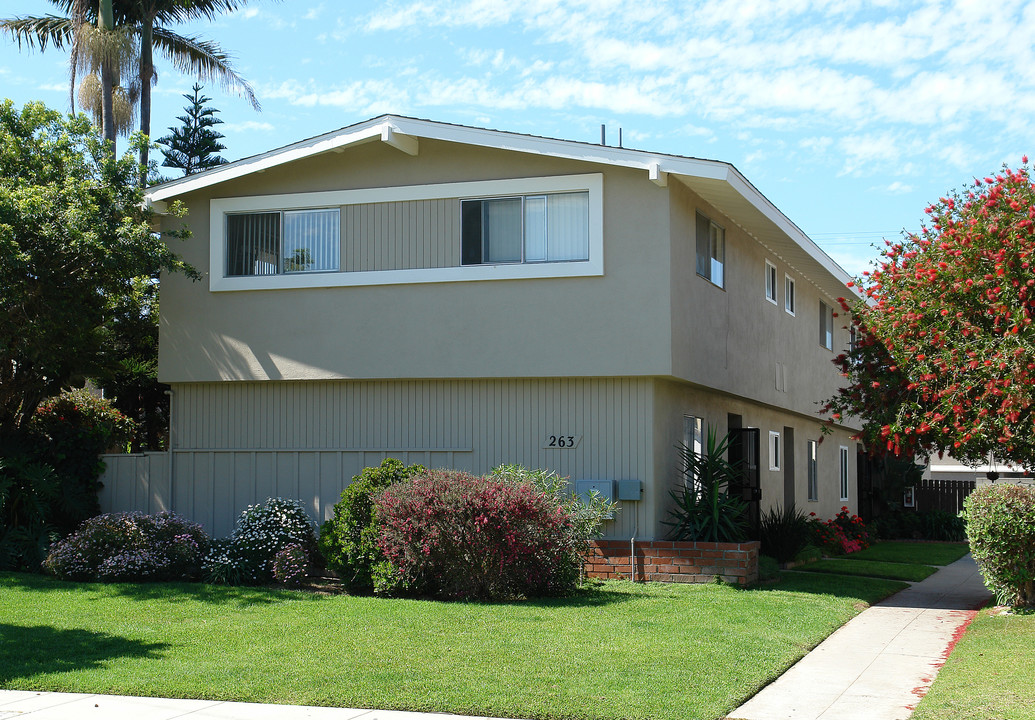 263 Cabrillo St in Costa Mesa, CA - Building Photo