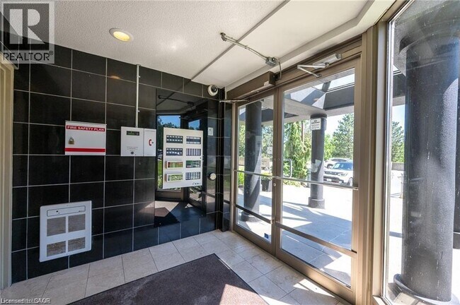 45 Pond Mills Rd in London, ON - Building Photo - Building Photo