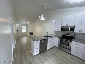 610 Shadywood Ln in Knoxville, TN - Building Photo - Building Photo