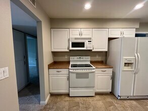 25981 Coombe Hill Dr in Menifee, CA - Building Photo - Building Photo