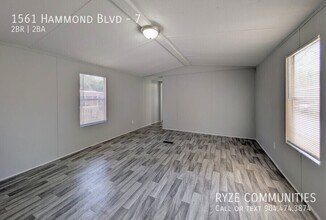 1561 Hammond Blvd in Jacksonville, FL - Building Photo - Building Photo