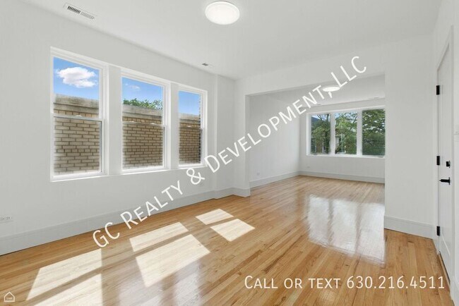 1928 W 21st St in Chicago, IL - Foto de edificio - Building Photo