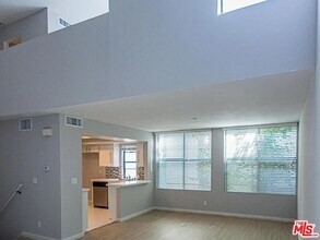 1610 Camden Ave in Los Angeles, CA - Building Photo - Building Photo