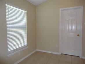 3011 Aernal Ct in Land O Lakes, FL - Building Photo - Building Photo