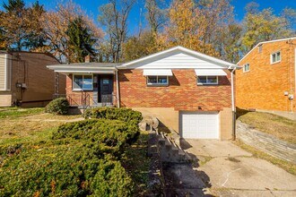 972 Lessing St in Pittsburgh, PA - Foto de edificio - Building Photo