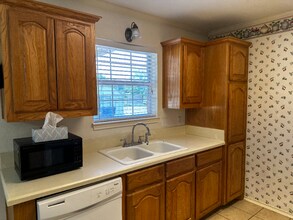 298 Nally St in Lorena, TX - Building Photo - Building Photo