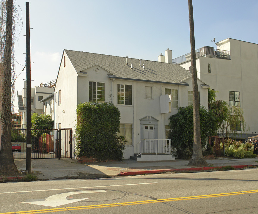 7120 Hollywood Blvd in Los Angeles, CA - Foto de edificio