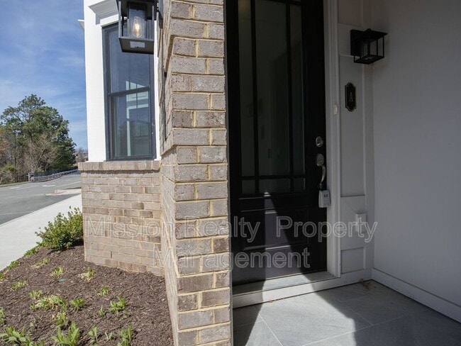 1724 Old Brick Rd in Glen Allen, VA - Building Photo - Building Photo