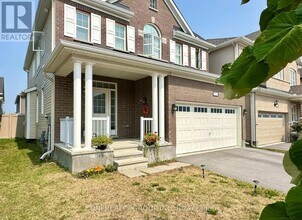514 Honeylocust Ave in Ottawa, ON - Building Photo - Building Photo