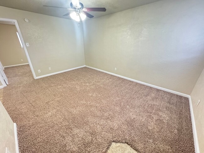 1020 N Gilmer St in Killeen, TX - Building Photo - Building Photo