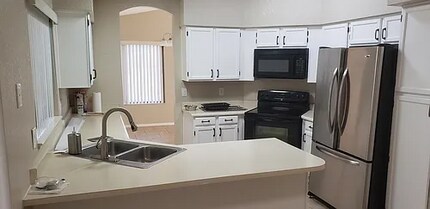 11009 W Crimson Ln in Avondale, AZ - Building Photo - Building Photo