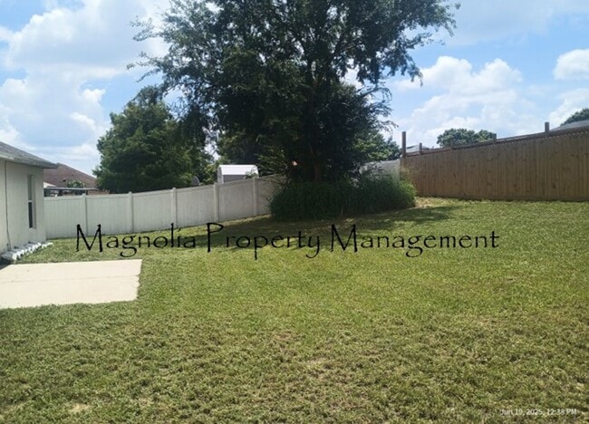 5014 Whispering Wing Ln in Mascotte, FL - Building Photo - Building Photo