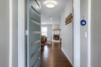 2507 Broken Oak Dr in Austin, TX - Building Photo - Building Photo
