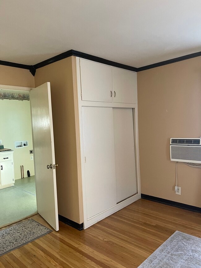 1431 1/2 N Allen Ave, Unit Studio with full kitchen in Pasadena, CA - Foto de edificio - Building Photo