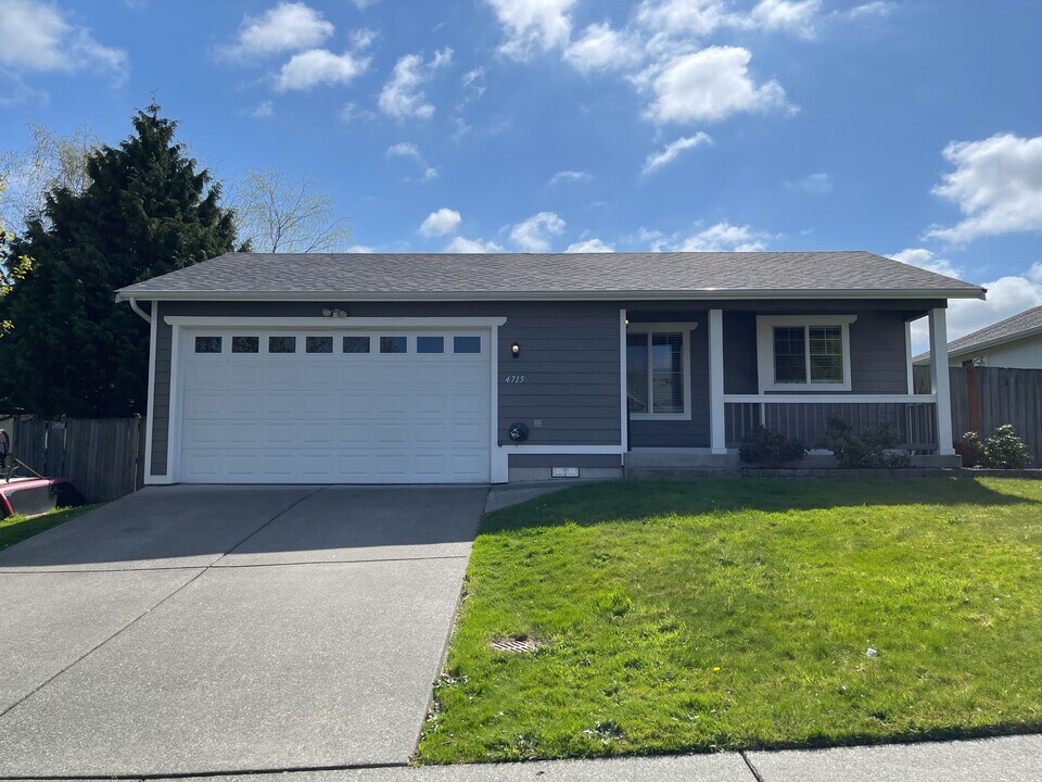 4715 60th Ave NE in Marysville, WA - Building Photo