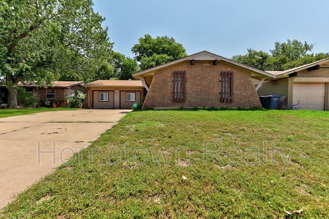 5216 Creekwood Terrace in Oklahoma City, OK - Building Photo - Building Photo