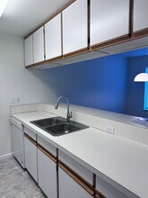 2211 NE Holliday Ave in Bend, OR - Building Photo - Building Photo