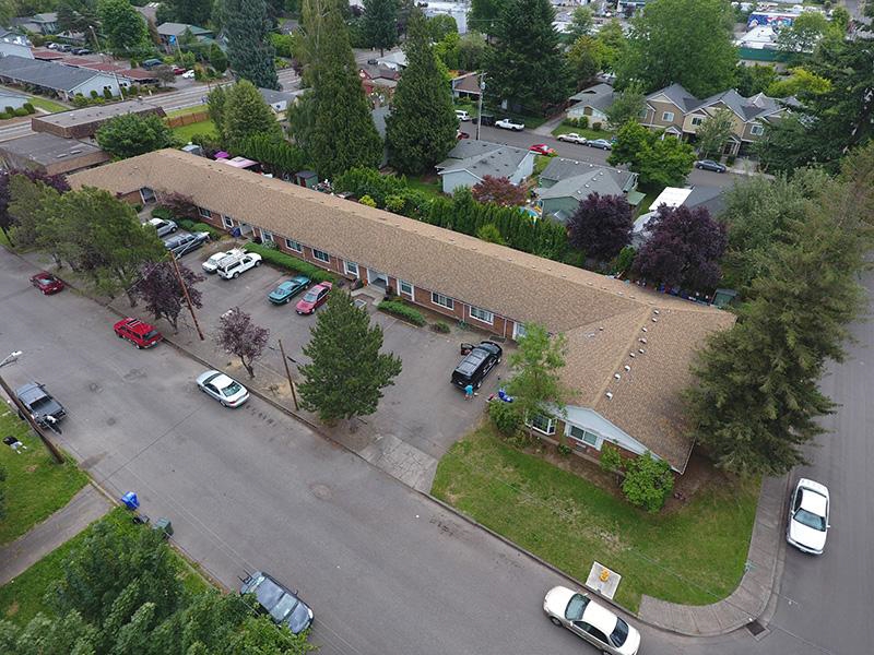 Cleveland Colonial Apartments in Gresham, OR - Foto de edificio