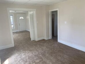 1412 N Champaign St in Champaign, IL - Building Photo - Building Photo