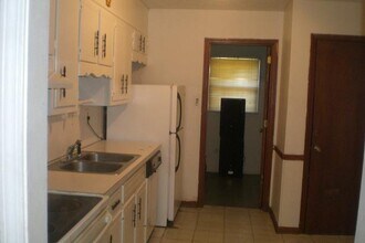 2690 Tucker Valley Rd in Tucker, GA - Foto de edificio - Building Photo