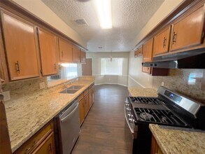 430 Breeze Park Dr in Houston, TX - Building Photo - Building Photo