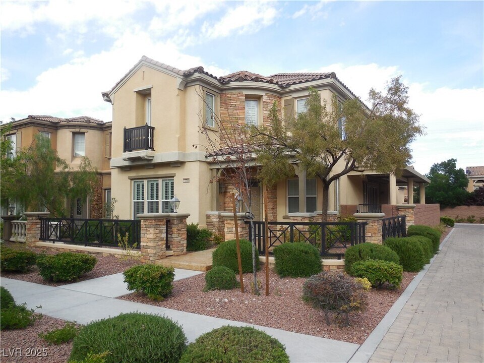 11255 Corsica Mist Ave in Las Vegas, NV - Building Photo