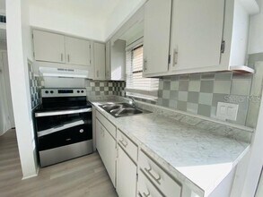 4902-4931 31st Ave S in Gulfport, FL - Building Photo - Building Photo