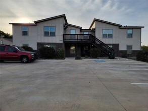 2200 Creekside Ln in Georgetown, TX - Building Photo - Building Photo