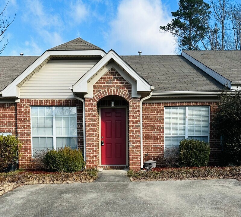 2811 Southwood Ln in Bessemer, AL - Building Photo